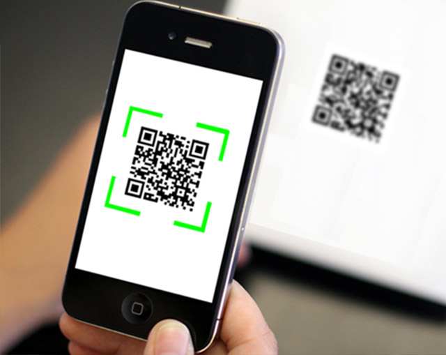 quet ma QR nuoc hoa kich duc nu